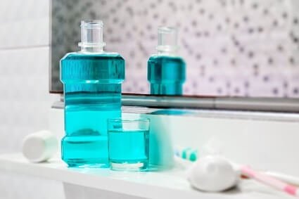 does Listerine kill cockroaches?